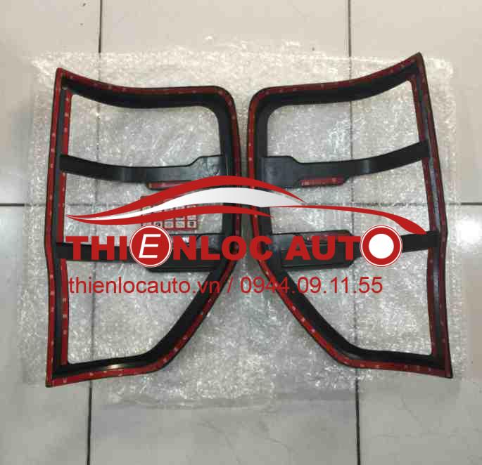 ỐP ĐÈN HẬU FORD RANGER ỐP ĐÈN HẬU FORD RANGER