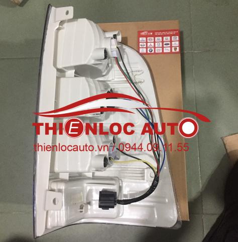 ĐÈN HẬU PHẢI FORD RANGER2010 ĐÈN HẬU PHẢI FORD RANGER 2010