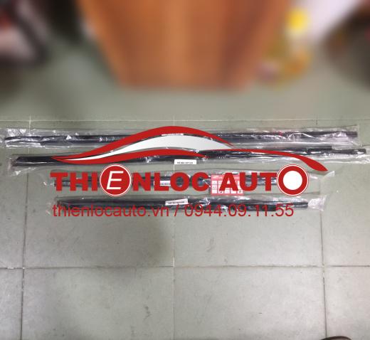 NẸP CHÂN KÍNH NGOÀI TOYOTA VIOS 68160 0D120 NẸP CHÂN KÍNH NGOÀI TOYOTA VIOS