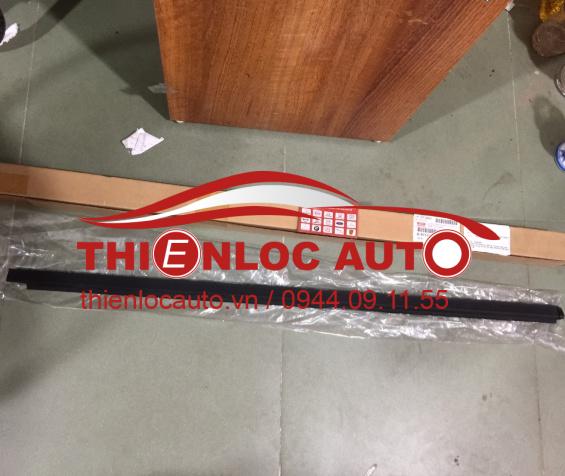 NẸP CHÂN KÍNH TRONG TRƯỚC ISUZU HILANDER NẸP CHÂN KÍNH TRƯỚC ISUZU HILANDER