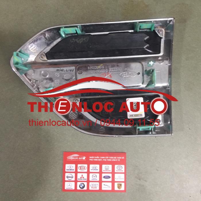 ỐP MANG CÁ (TAI XE) PHẢI FORD EVEREST EB3B-16G000-C ỐP MANG CÁ PHẢI FORD EVEREST