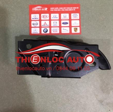 TAY MỞ CỬA TRONG HYUNDAI STAREXGRAND TAY MỞ CỬA TRONG HYUNDAI STAREX