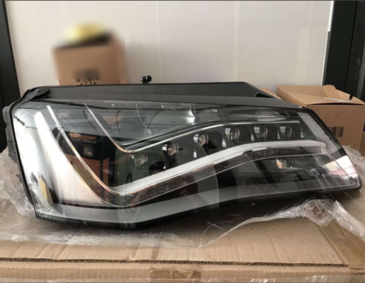 ĐÈN PHA PHẢI AUDI A8