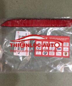 Đèn phản quang cản sau Innova