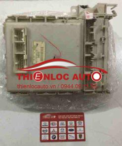 HỘP CẦU CHÌ TRONG XE TOYOTA ALTIS