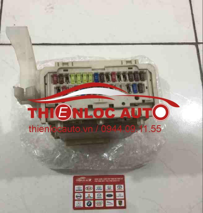 HỘP CẦU CHÌ TRONG XE TOYOTA VIOS. HỘP CẦU CHÌ TRONG XE TOYOTA ALTIS