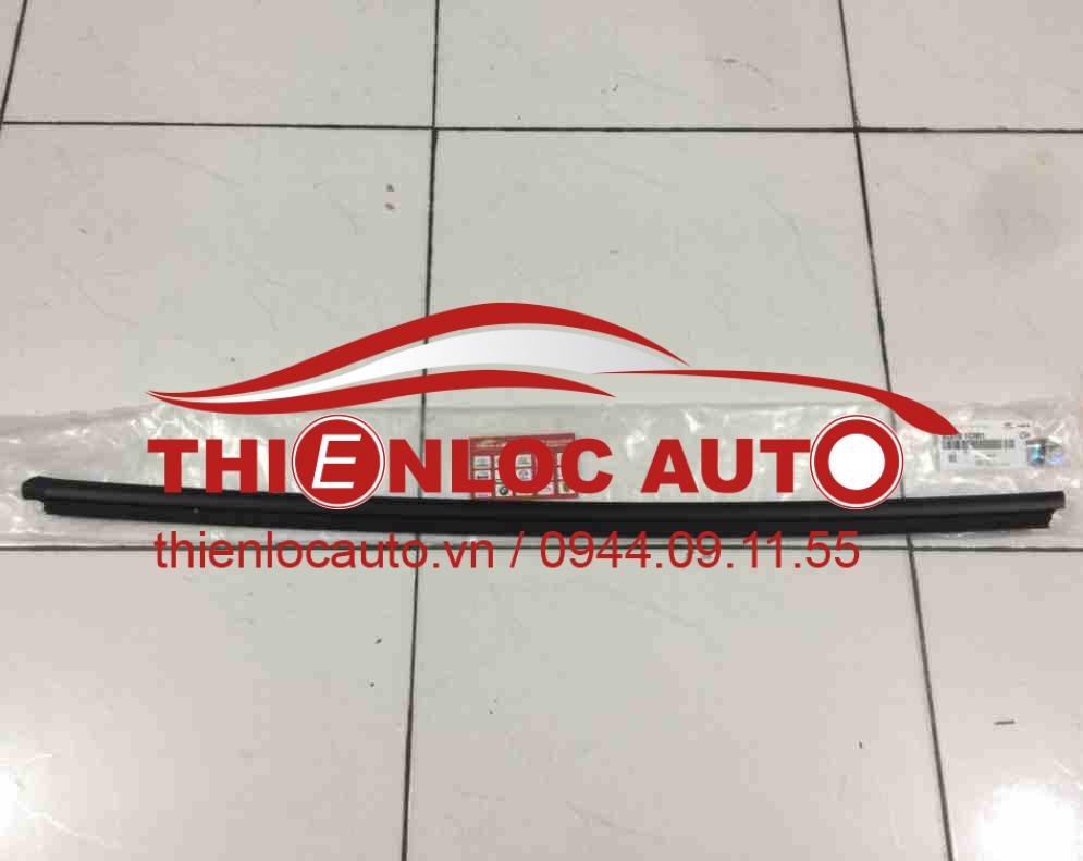NẸP CHÂN KÍNH NGOÀI HYUNDAI GETZ NẸP CHÂN KÍNH NGOÀI HYUNDAI GETZ