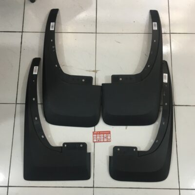 BỘ CHẮN BÙN BÁNH FORD RANGER