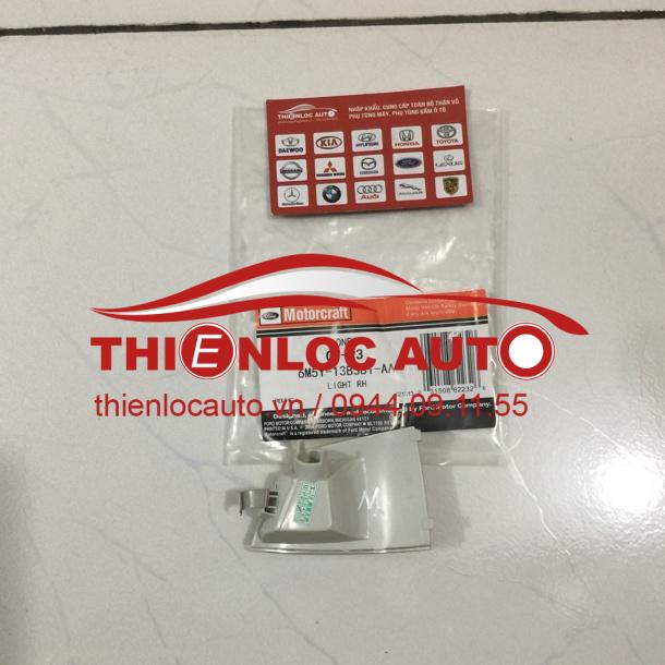 XI NHAN GƯƠNG PHẢI FORD FOCUS 6M5Y 13B381 AA XI NHAN GƯƠNG PHẢI FORD FOCUS