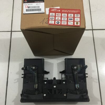 CỬA GIÓ ĐIỀU HÒA GIỮA MITSUBISHI PAJERO