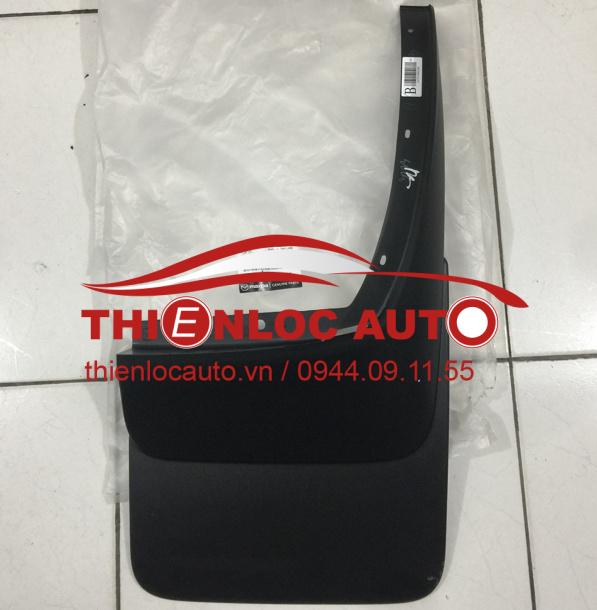 CHẮN BÙN BÁNH SAU MAZDA BT50 1D02 51 870A CHẮN BÙN BÁNH SAU MAZDA BT50