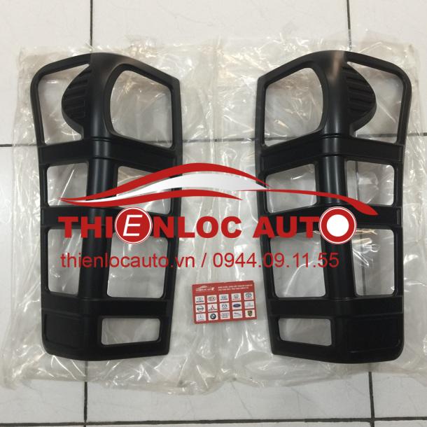 ỐP ĐÈN HẬU ISUZU DMAX ỐP ĐÈN HẬU ISUZU DMAX