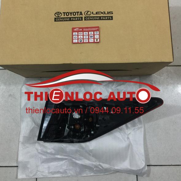 ĐÈN HẬU NGOÀI TOYOTA FORTUNER 2019 81561 0K381 ĐÈN HẬU NGOÀI TOYOTA FORTUNER 2019