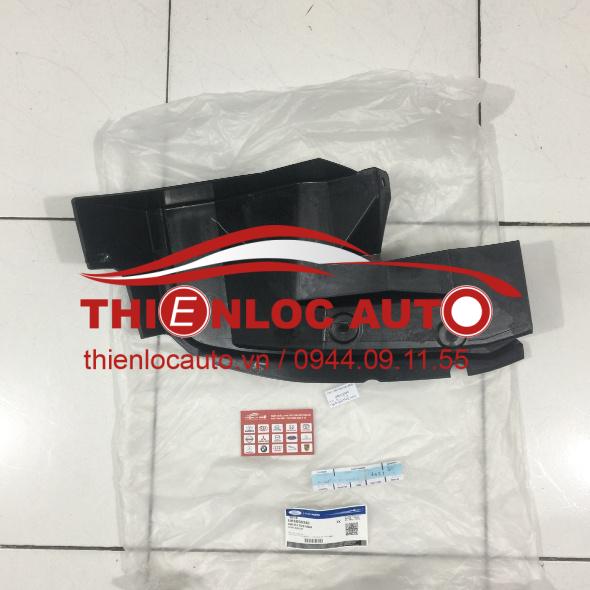 VÒM CHẮN BÙN SAU FORD EVEREST UA6G50340 VÒM CHẮN BÙN SAU FORD EVEREST