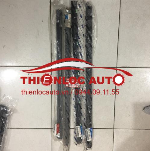 NẸP CHÂN KÍNH KIA SPECTRA 0K2A1 58810 NẸP CHÂN KÍNH KIA SPECTRA