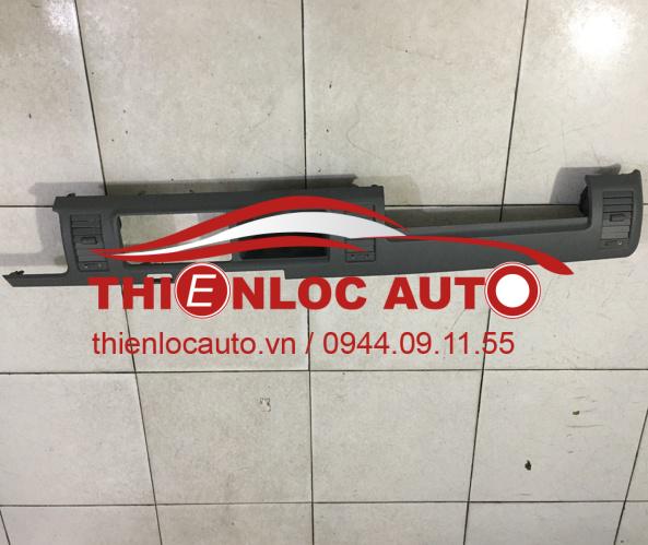 TÁP LÔ DƯỚI TOYOTA HIACE 5530026170B0 TÁP LÔ DƯỚI TOYOTA HIACE