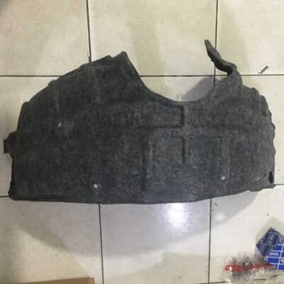 LÒNG DÈ SAU TOYOTA CAMRY