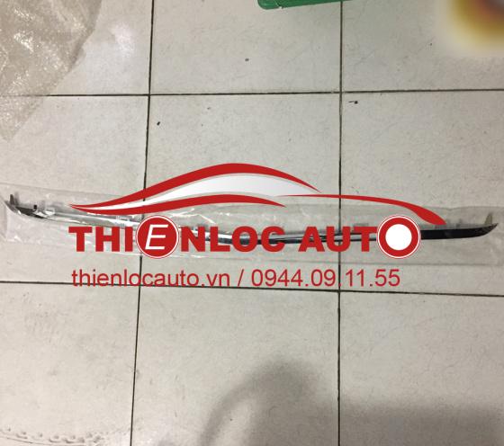 NẸP MẠ CẢN TRƯỚC MERCEDES C300 NẸP MẠ CẢN TRƯỚC MERCEDES C300