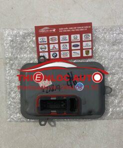 BA LÁT ĐÈN PHA MERCEDES C300