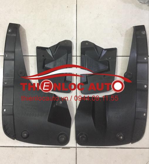 BỘ CHẮN BÙN TOYOTA FORTUNER 76626 35240 BỘ CHẮN BÙN TOYOTA FORTUNER