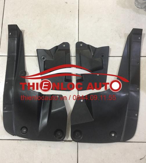 BỘ CHẮN BÙN TOYOTA FORTUNER BỘ CHẮN BÙN TOYOTA FORTUNER