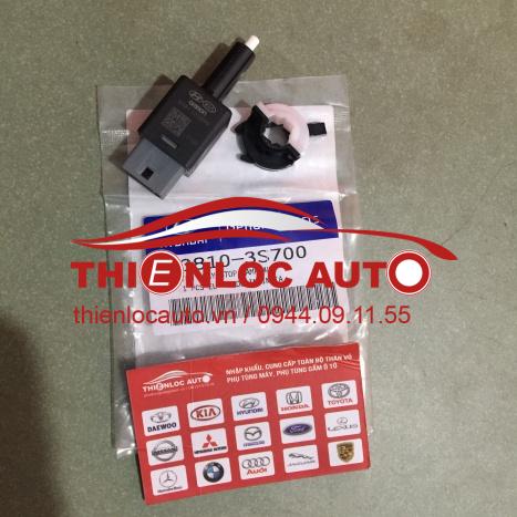 CÔNG TẮC CHÂN PHANH HYUNDAI SANTAFE CÔNG TẮC CHÂN PHANH HYUNDAI SANTAFE