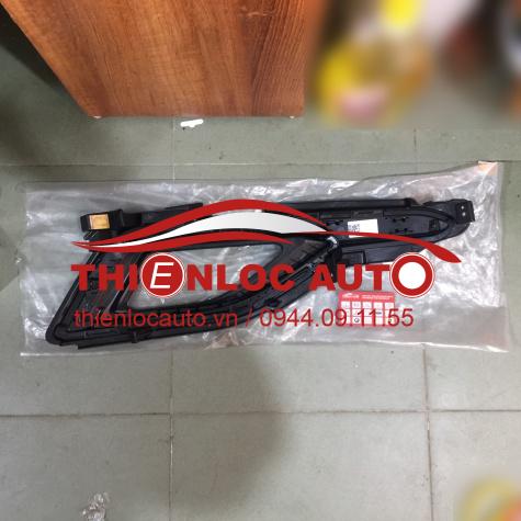ỐP ĐÈN CẢN (GẦM) TRÁI HYUNDAI SONATA 86521 C1110 ỐP ĐÈN GẦM HYUNDAI SONATA