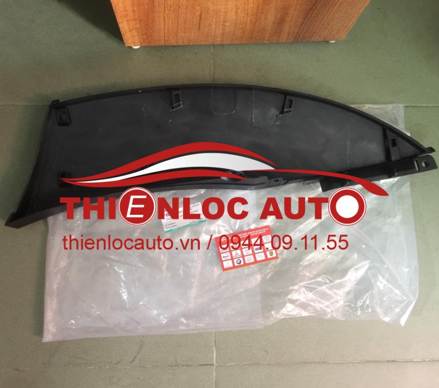 ỐP PHỒNG HÔNG XE MIẾNG SAU TOYOTA FORTUNER 75741-0K903 ỐP PHỒNG HÔNG XE MIẾNG SAU TOYOTA FORTUNER