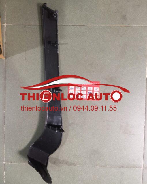 ỐP VIỀN MẶT CA LĂNG TOYOTA YARIS