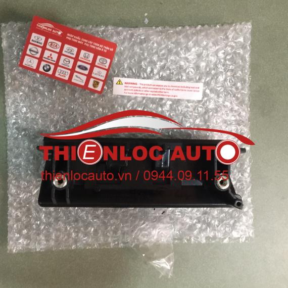 TAY MỞ CỬA CỐP HẬU FORD ESCAPE TAY CỬA CỐP HẬU FORD ESCAPE