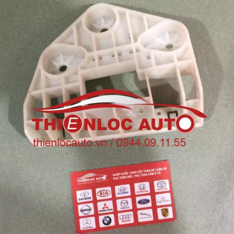 XƯƠNG BẮT ĐÈN PHA PHẢI NISSAN NAVARA 2568704300 XƯƠNG BẮT ĐÈN PHA PHẢI NISSAN NAVARA