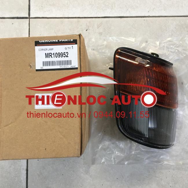 XI NHAN PHẢI MITSUBISHI PAJERO XI NHAN PHẢI MITSUBISHI PAJERO
