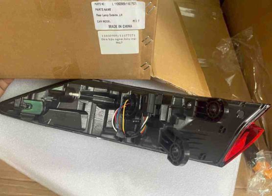 ĐÈN HẬU (LÁI SAU) MG7