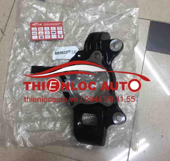 NGOẴNG MOAY Ơ TRƯỚC TRÁI MITSUBISHI TRITON NGÕNG MOAY Ơ TRƯỚC TRÁI MITSUBISHI TRITON